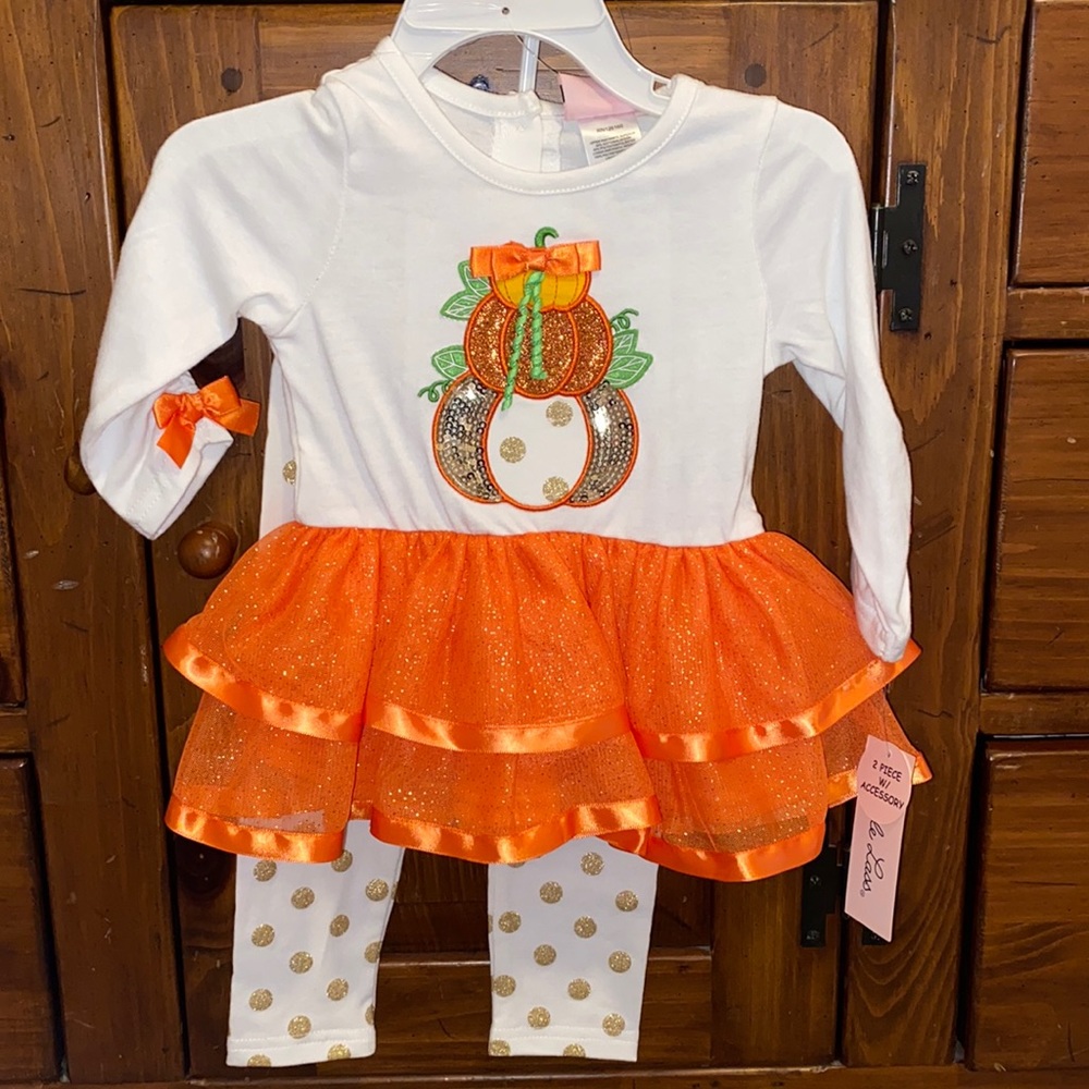 Pumpkin outfit